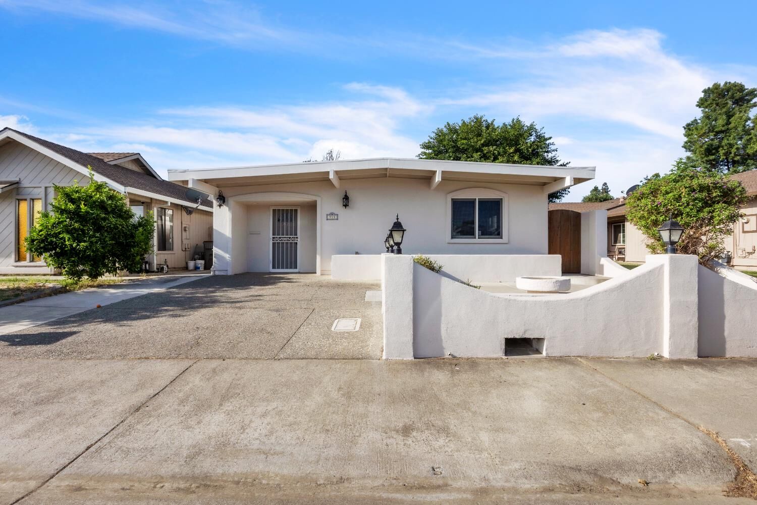 Property Photo: 911 Princeton Place CA 95695