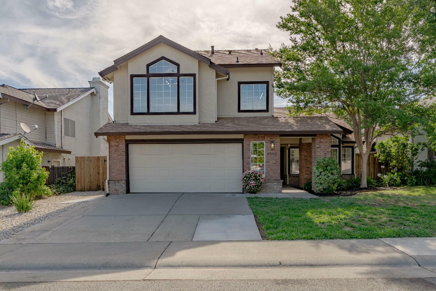 Property Photo: 4855 Winter Oak Way CA 95843