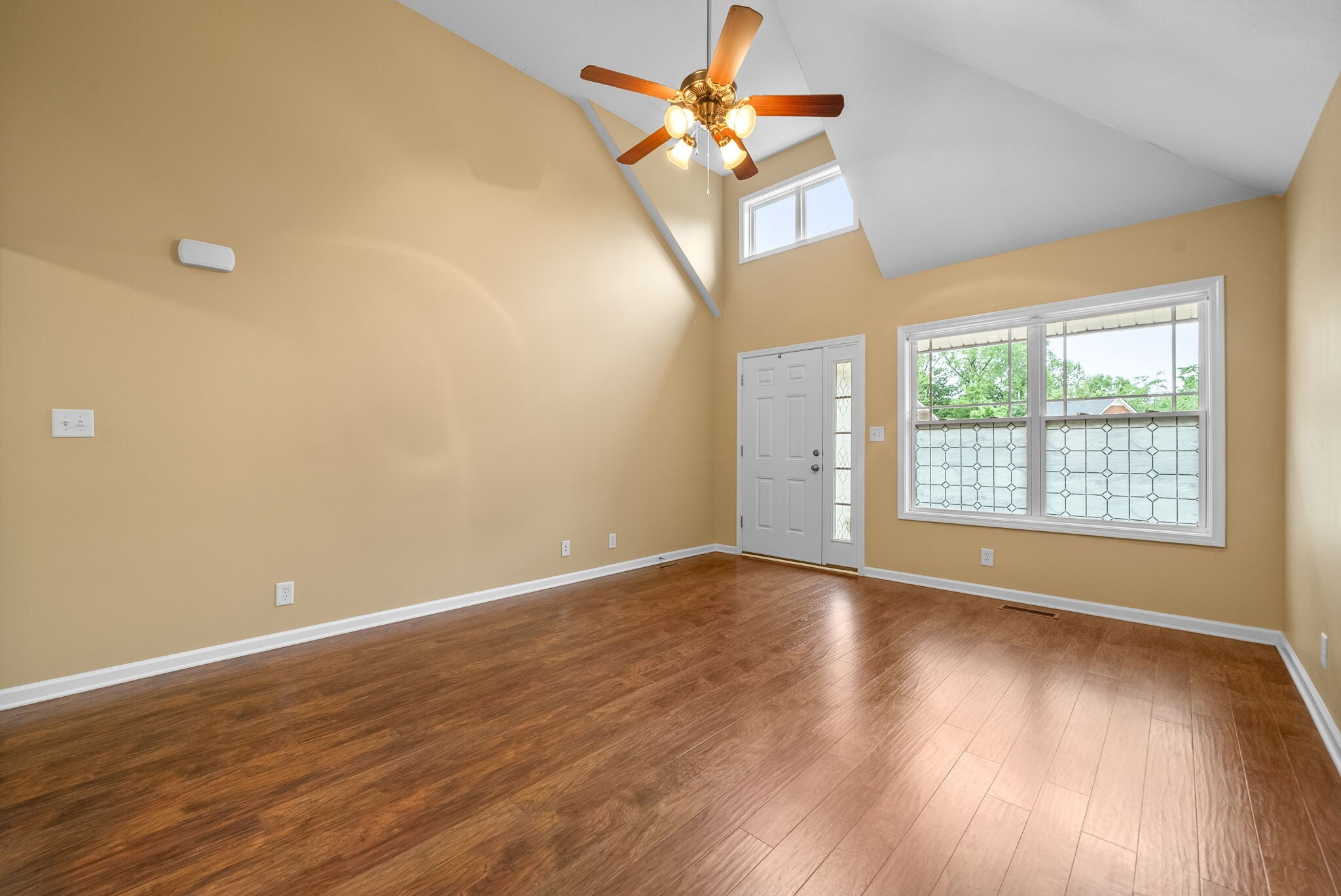 Property Photo: 309 Birdsong Trce TN 37040