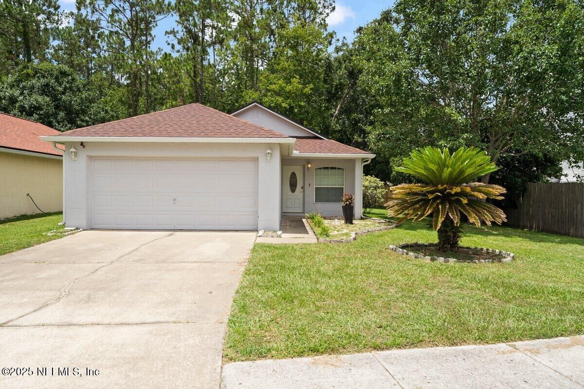Property Photo: 3406 Alec Drive FL 32068