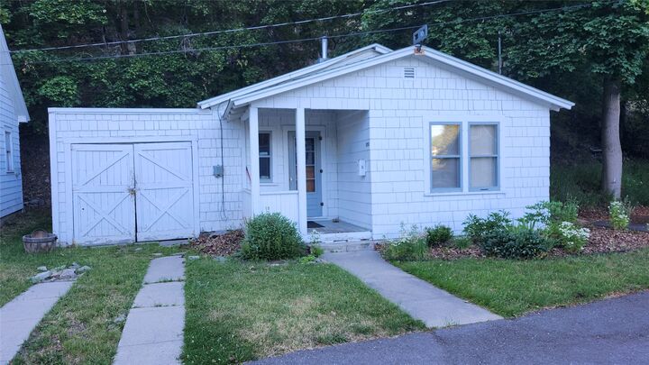 Property Photo: 921 E Beckwith Avenue MT 59801