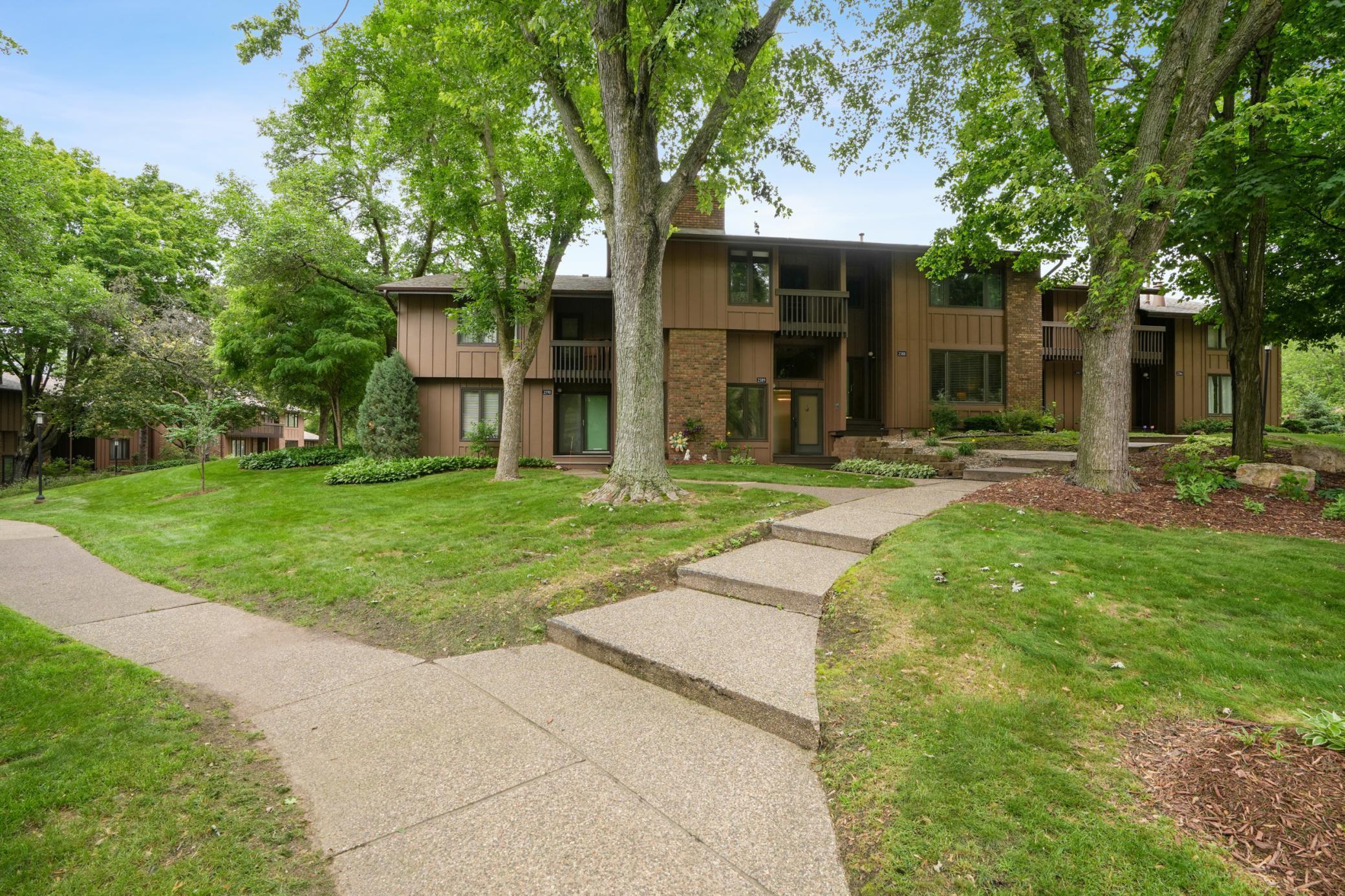 Property Photo: 2589 Sumac Ridge MN 55110