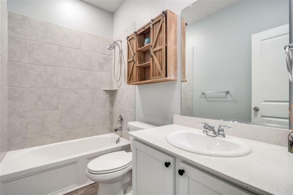 Property Photo: 2133 Whispering Sage Boulevard TX 75189
