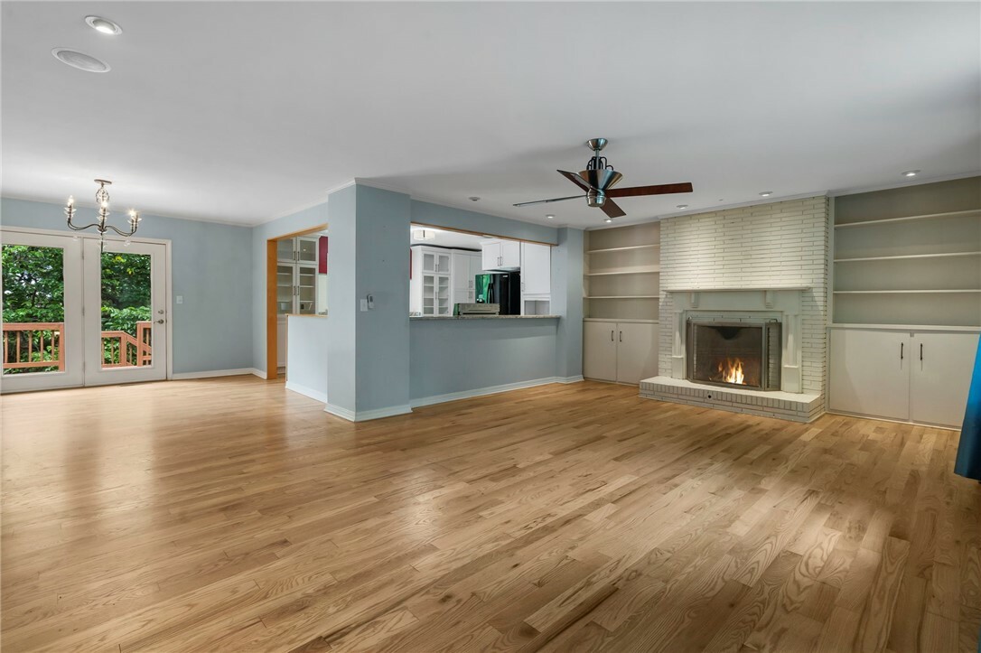 Property Photo: 1333 N Viewpoint Drive AR 72701