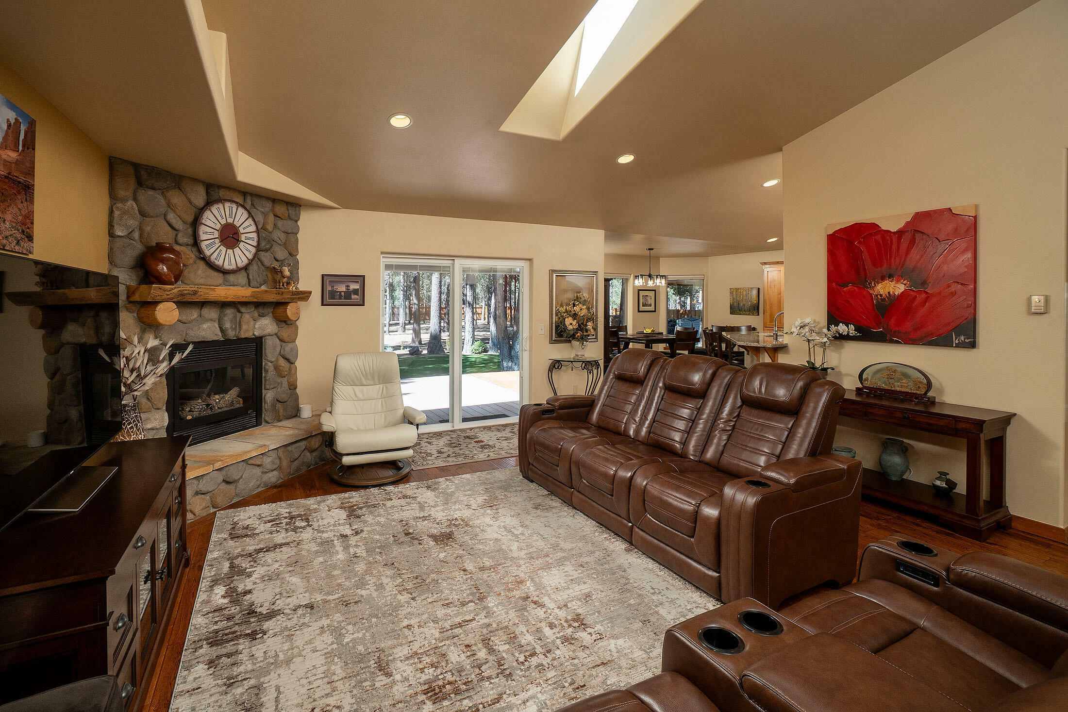 Property Photo: 15882 Sunrise Boulevard OR 97739