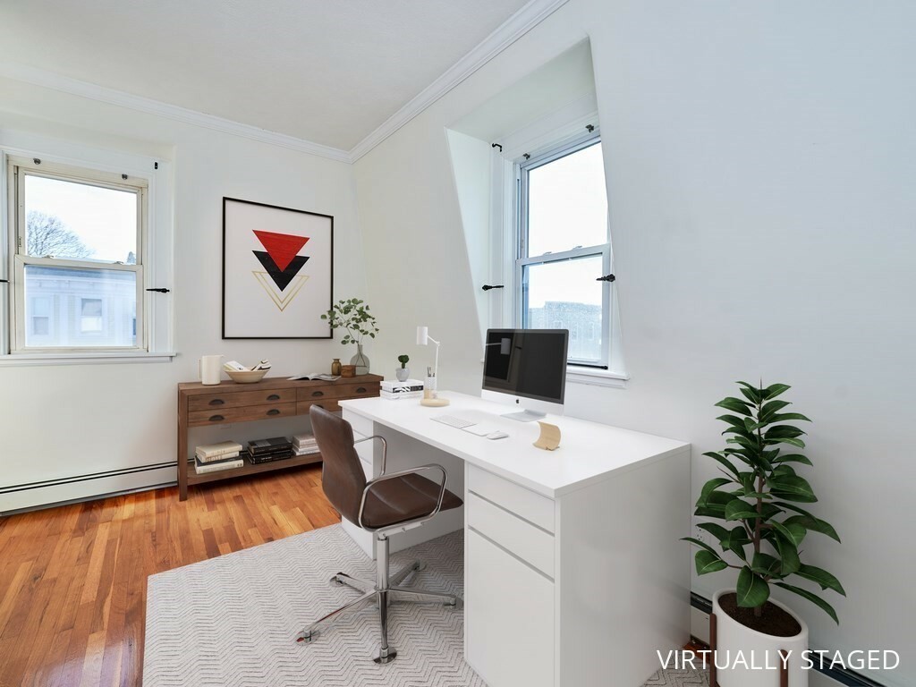 Property Photo:  658 East Sixth #3  MA 02127 