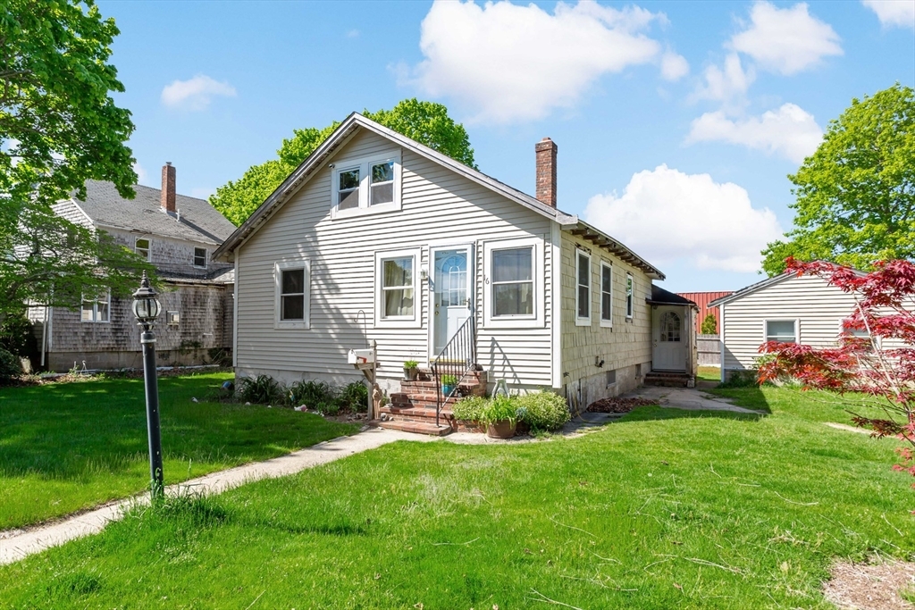 Property Photo:  16 Annette Avenue  MA 02536 