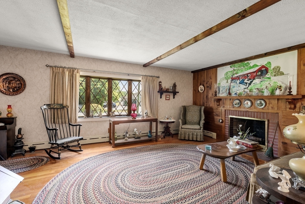 Property Photo: 354 Rowley St MA 01001