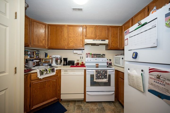 Property Photo: 44 Maria Ave 303 MA 01550