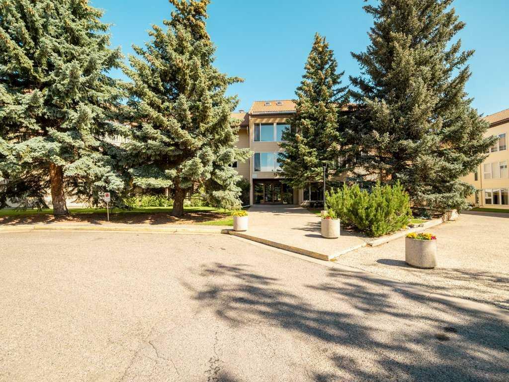 Property Photo: 75 Temple Boulevard W 202 AB T1K 5M2