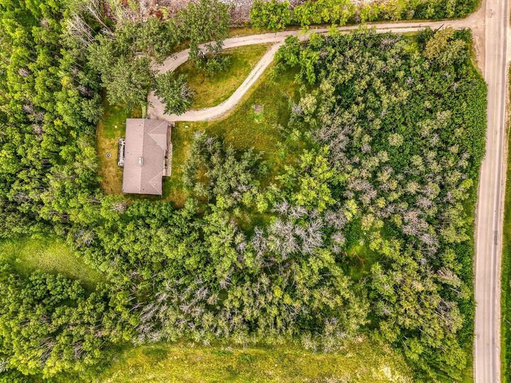 Property Photo: 2758 85 Street SW AB T3H 4C4