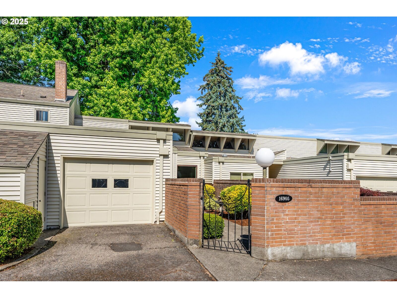 Property Photo:  16905 SW 126th Ave  OR 97224 