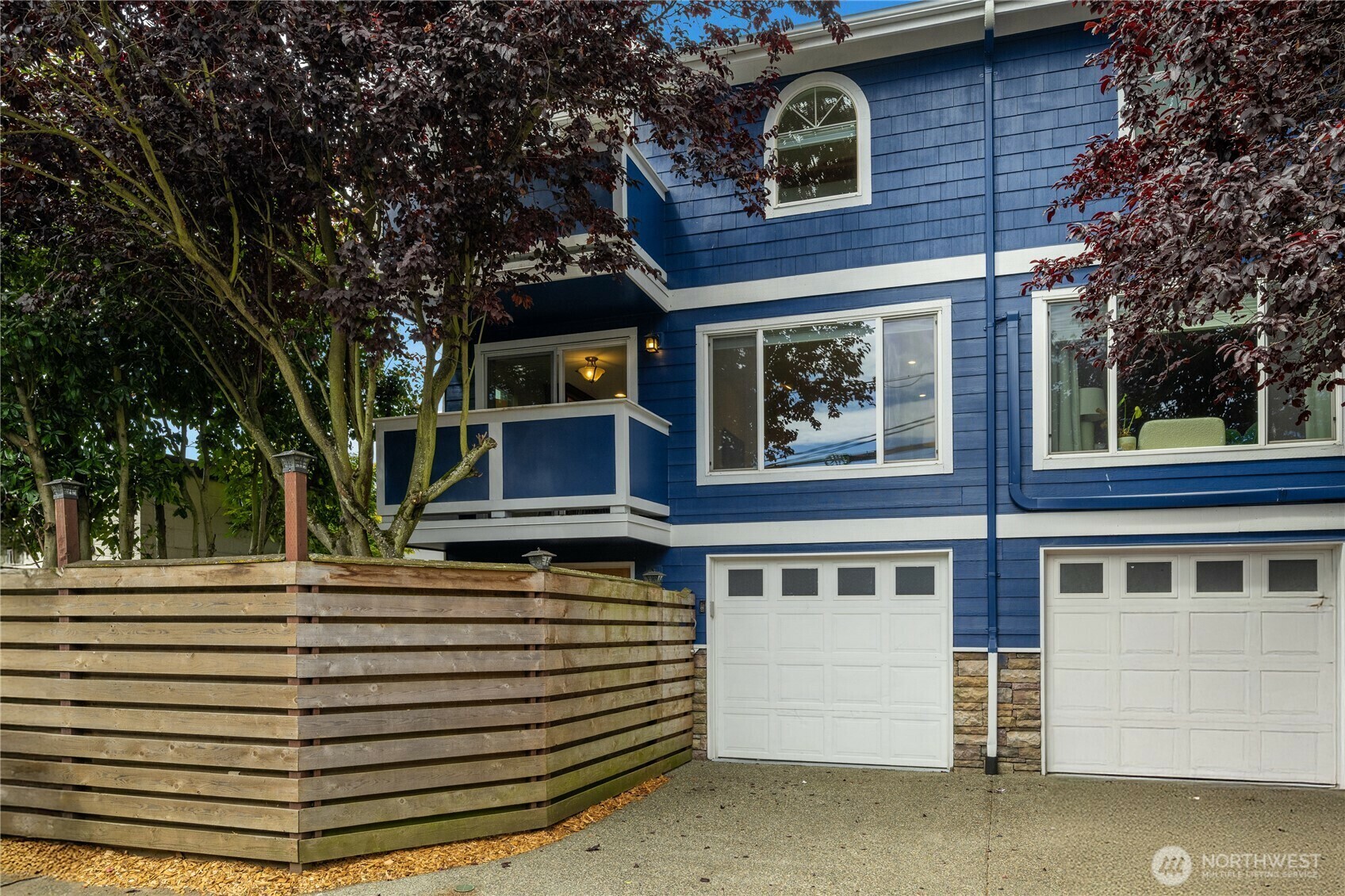 Property Photo: 2344 44th Avenue SW B WA 98116