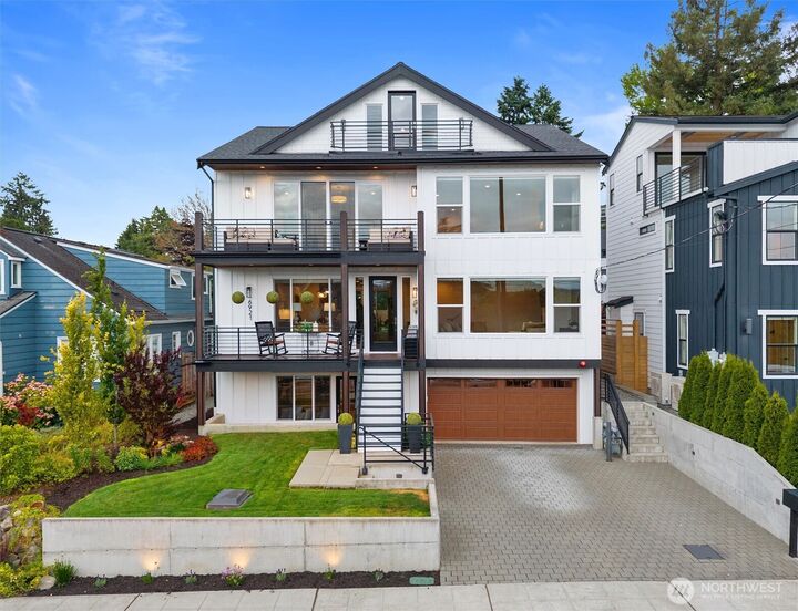6921  55th Avenue S  Seattle WA 98118 photo
