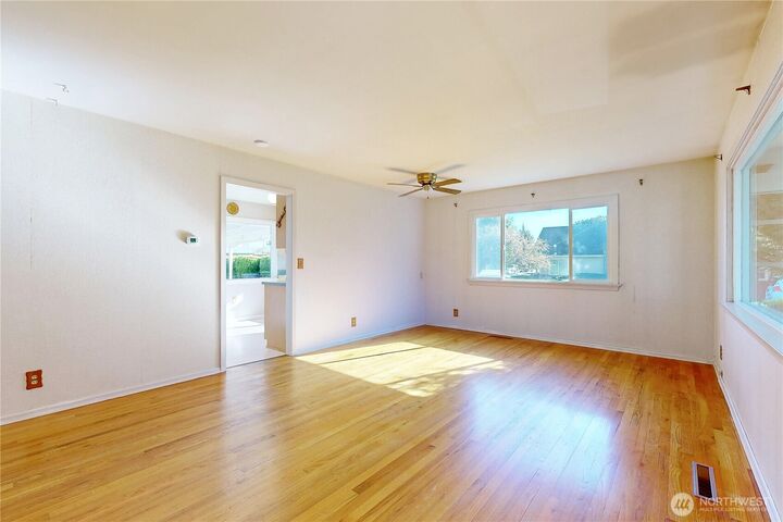 Property Photo:  2004  Lark Drive  WA 99362 