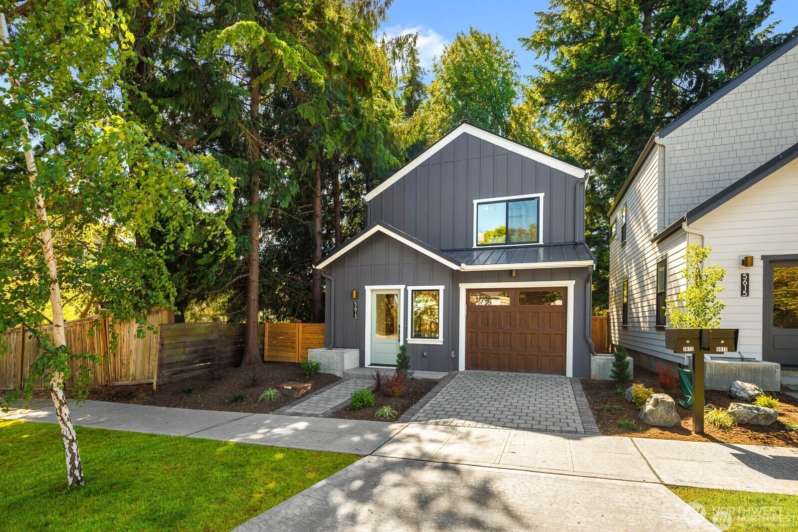 Property Photo:  5613  43rd Avenue NE  WA 98105 