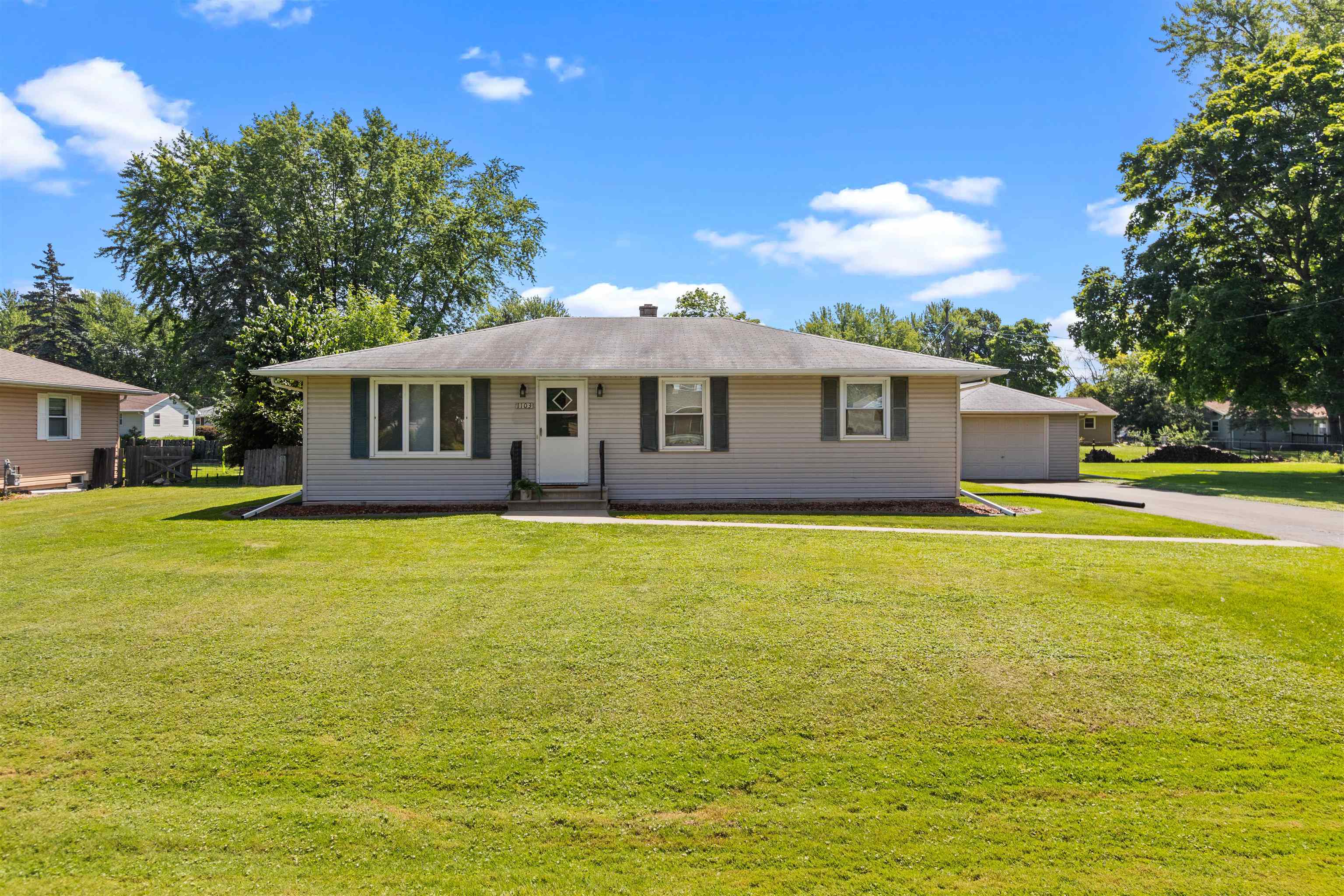Property Photo: 1103 Stead Drive WI 54952