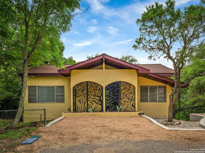 Property Photo:  18111 Lake Shore  TX 78023 