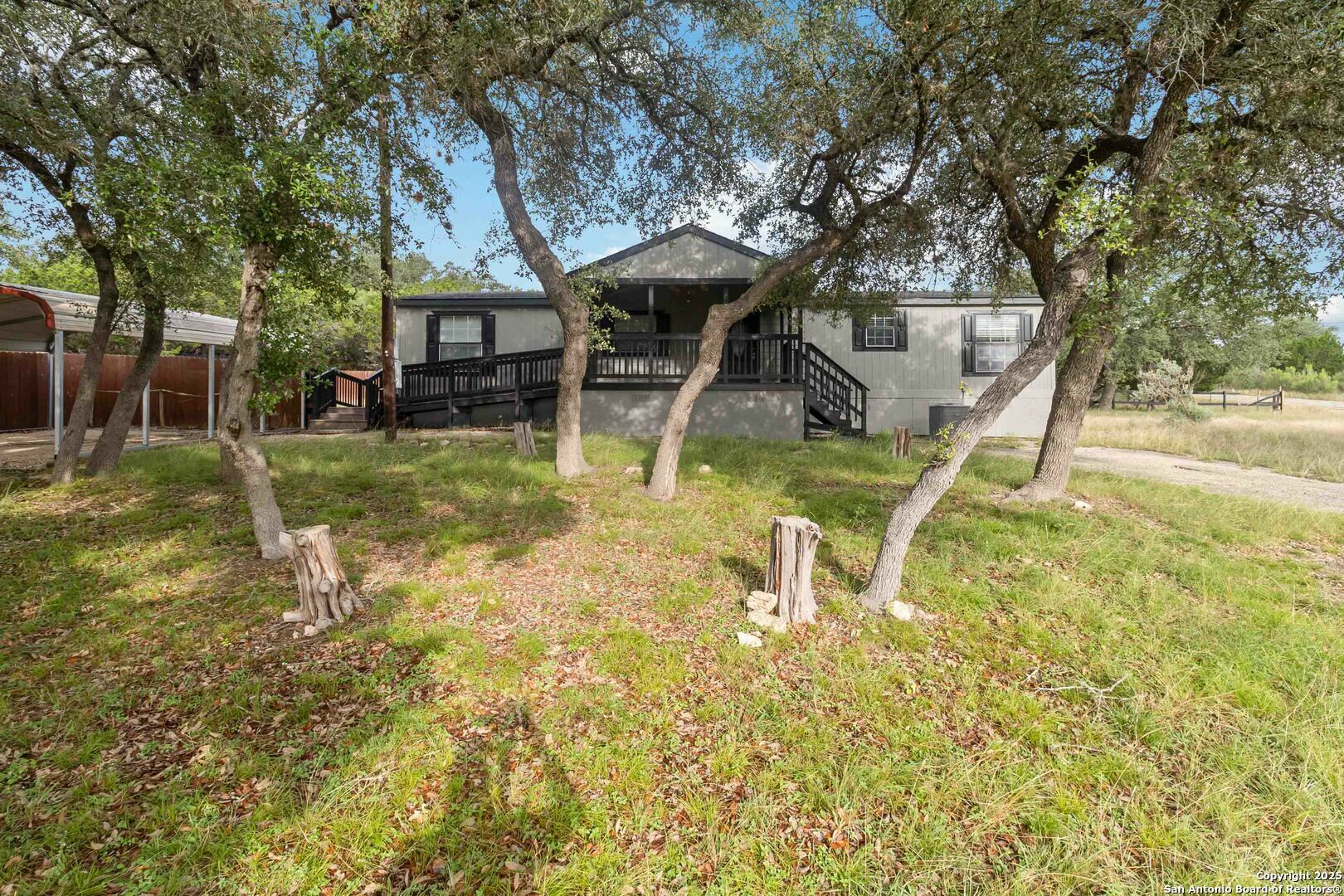 Property Photo: 279 Ute TX 78003