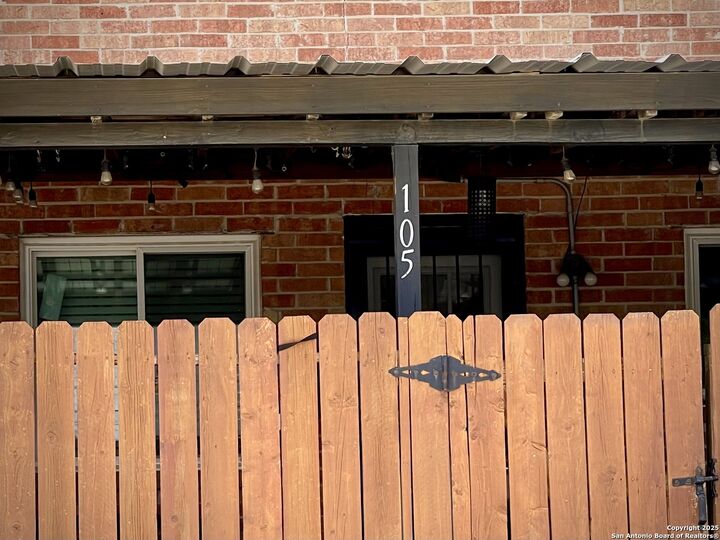 Property Photo: 105 Silver Sands 105 TX 78216