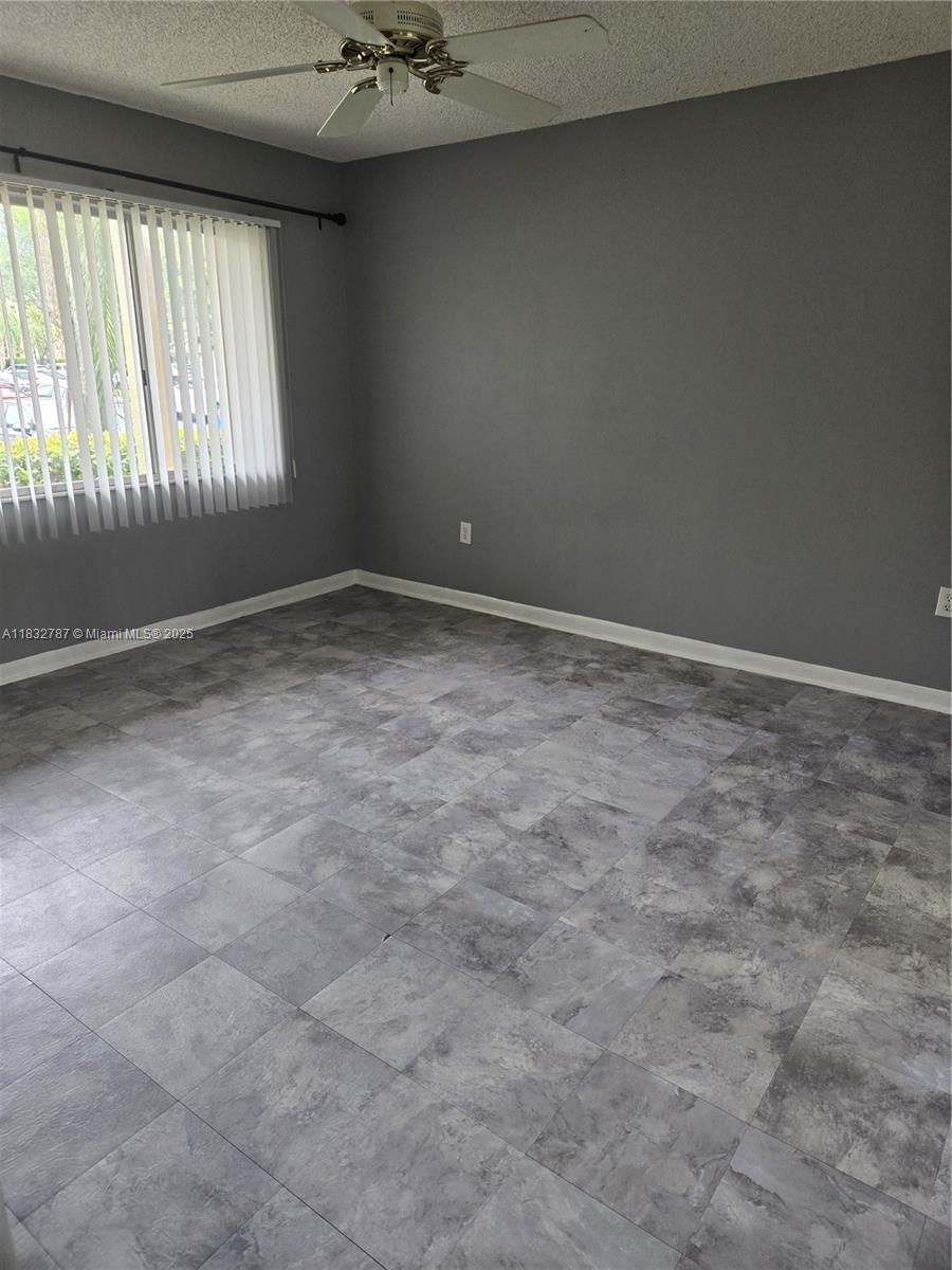 Property Photo: 800 SW 142nd Ave N111 FL 33027