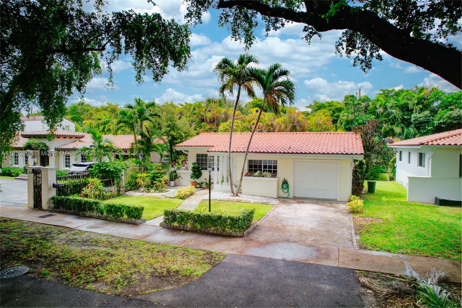 Property Photo: 826 Messina Ave FL 33134