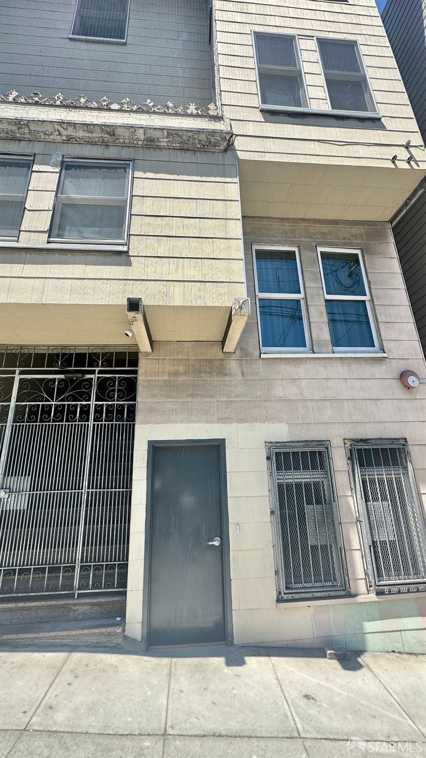 Property Photo: 1553 Leavenworth Street CA 94109