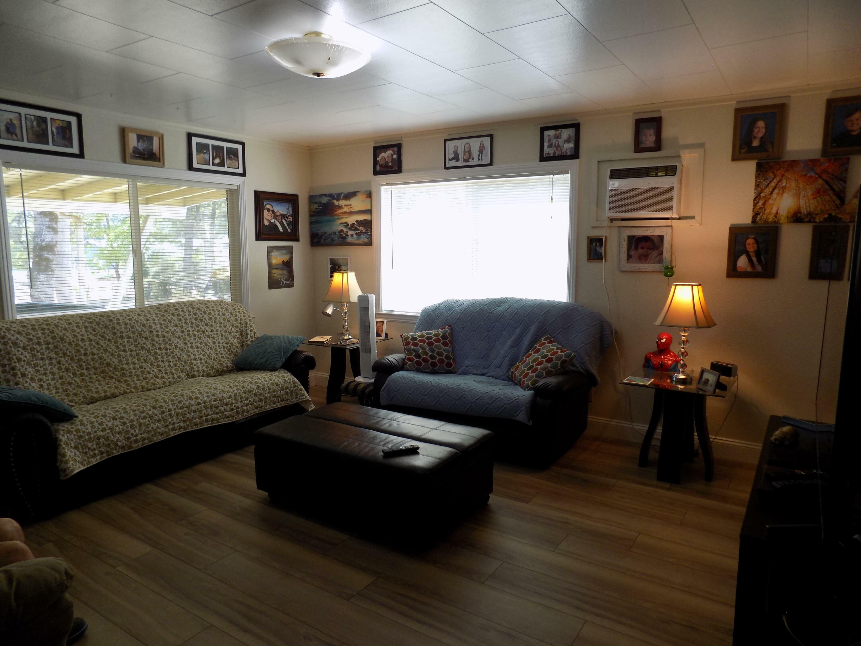 Property Photo: 2933 Oak Street CA 96019