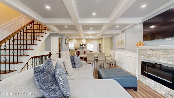 Property Photo: 39 Hemlock Court NY 10309