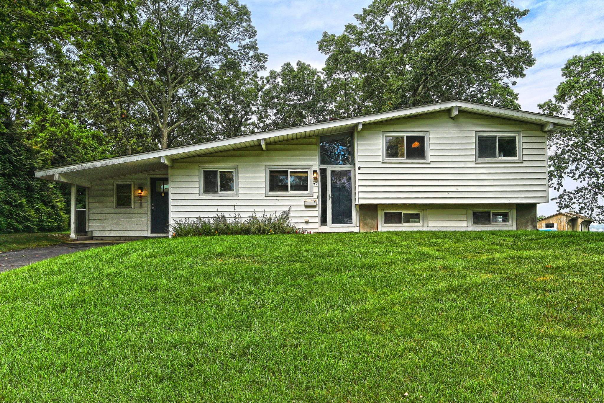 Property Photo:  23 Briarwood Drive  CT 06475 