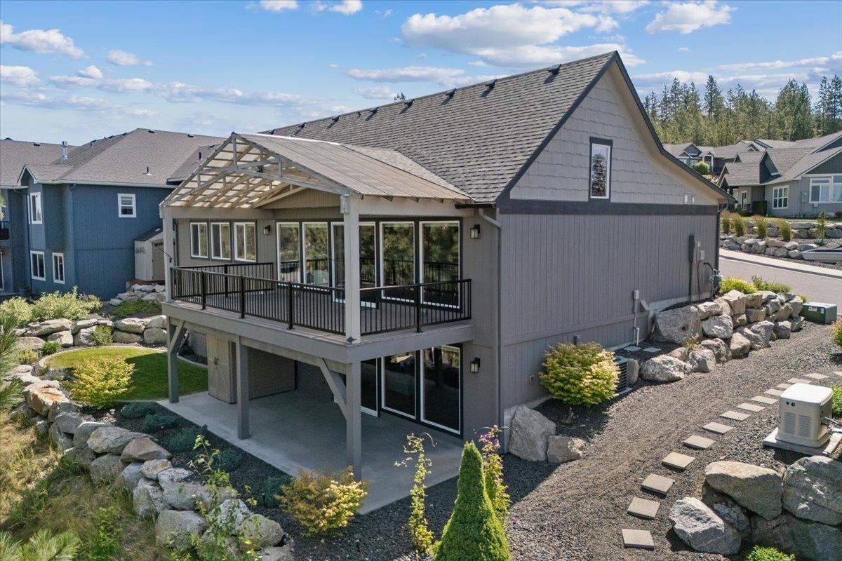 Property Photo: 125 E Sapphire Ln WA 99208