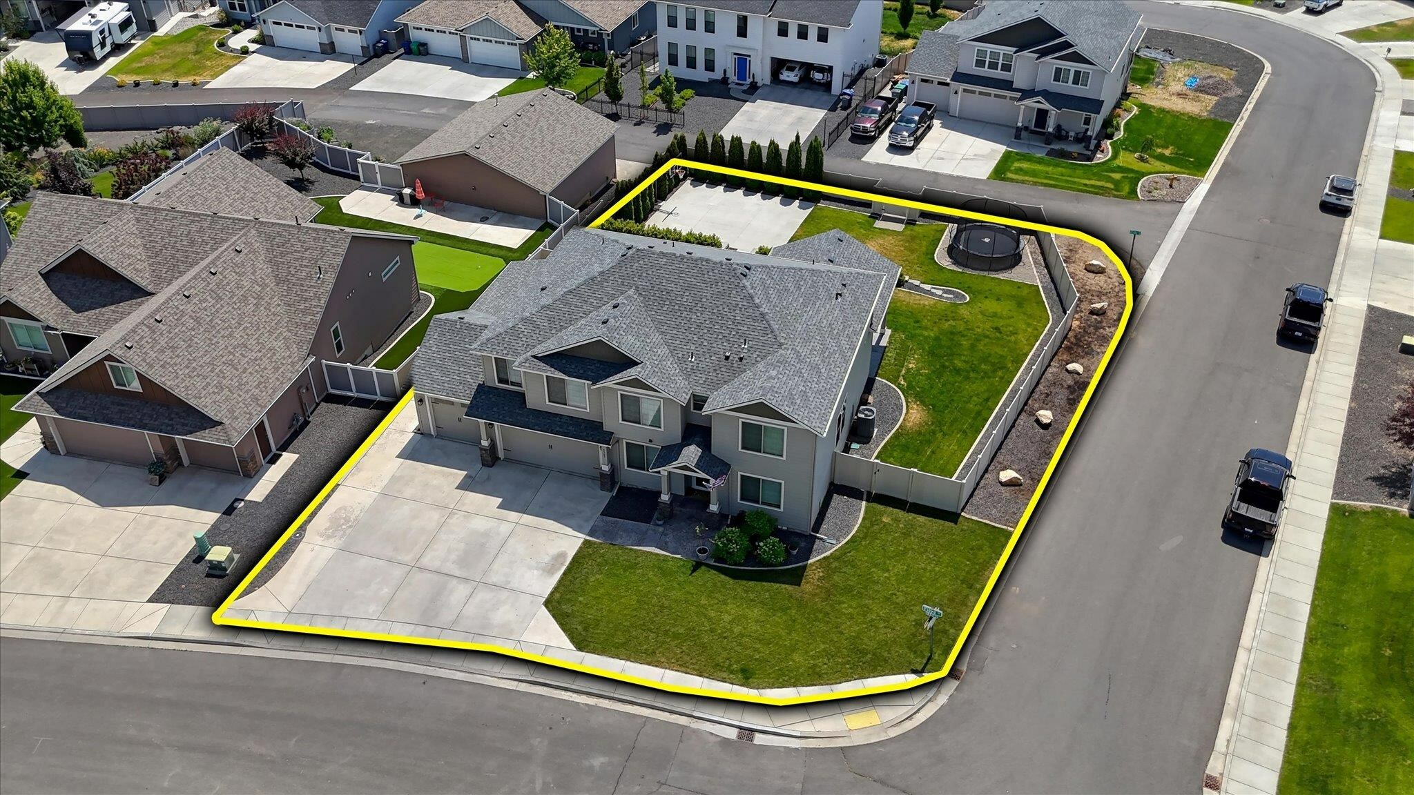 Property Photo: 9507 W Floyd Dr WA 99004