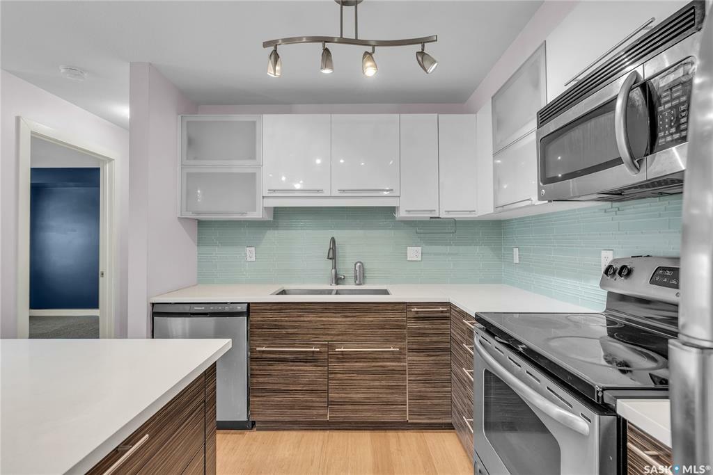 Property Photo: 415 Hunter Road 211A SK S7T 0J7