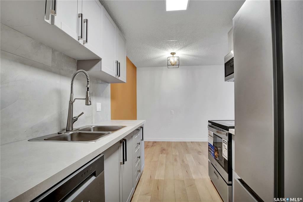 Property Photo: 3308 33rd Street W 317 SK S7L 6S6
