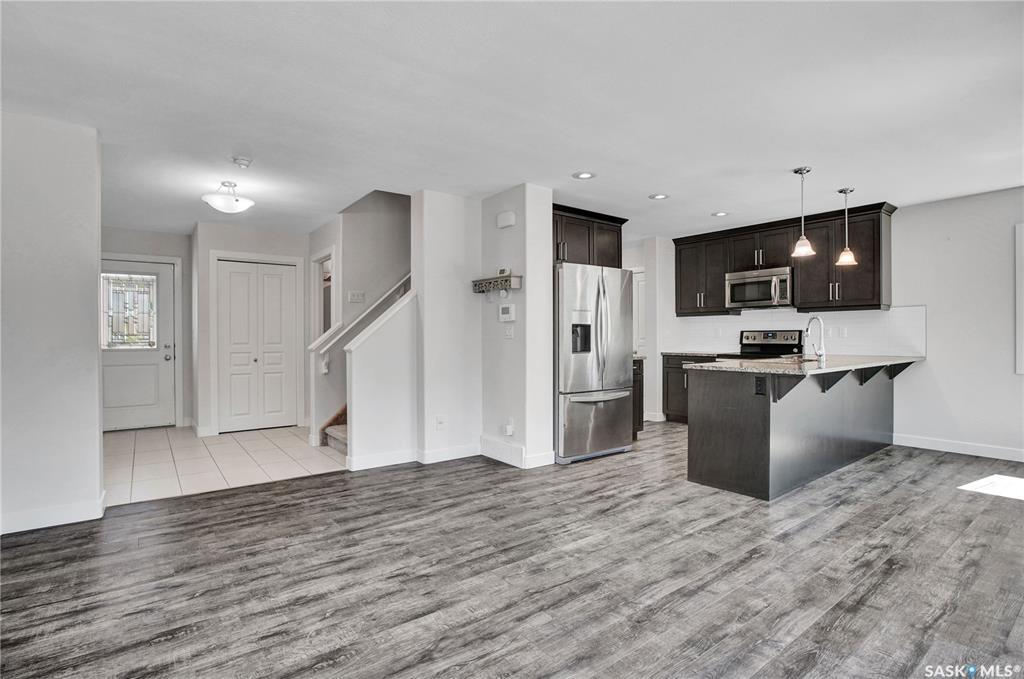 Property Photo: 222 Lewin Crescent SK S7T 0T3