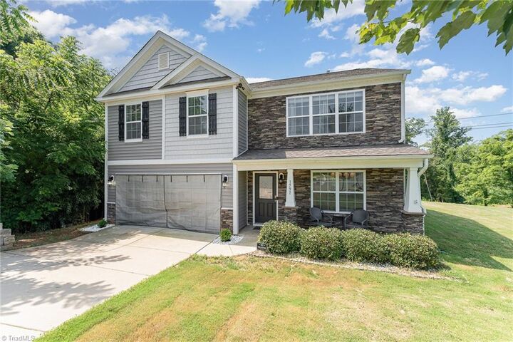 Property Photo: 1791 Ridge Bluff Circle NC 27045