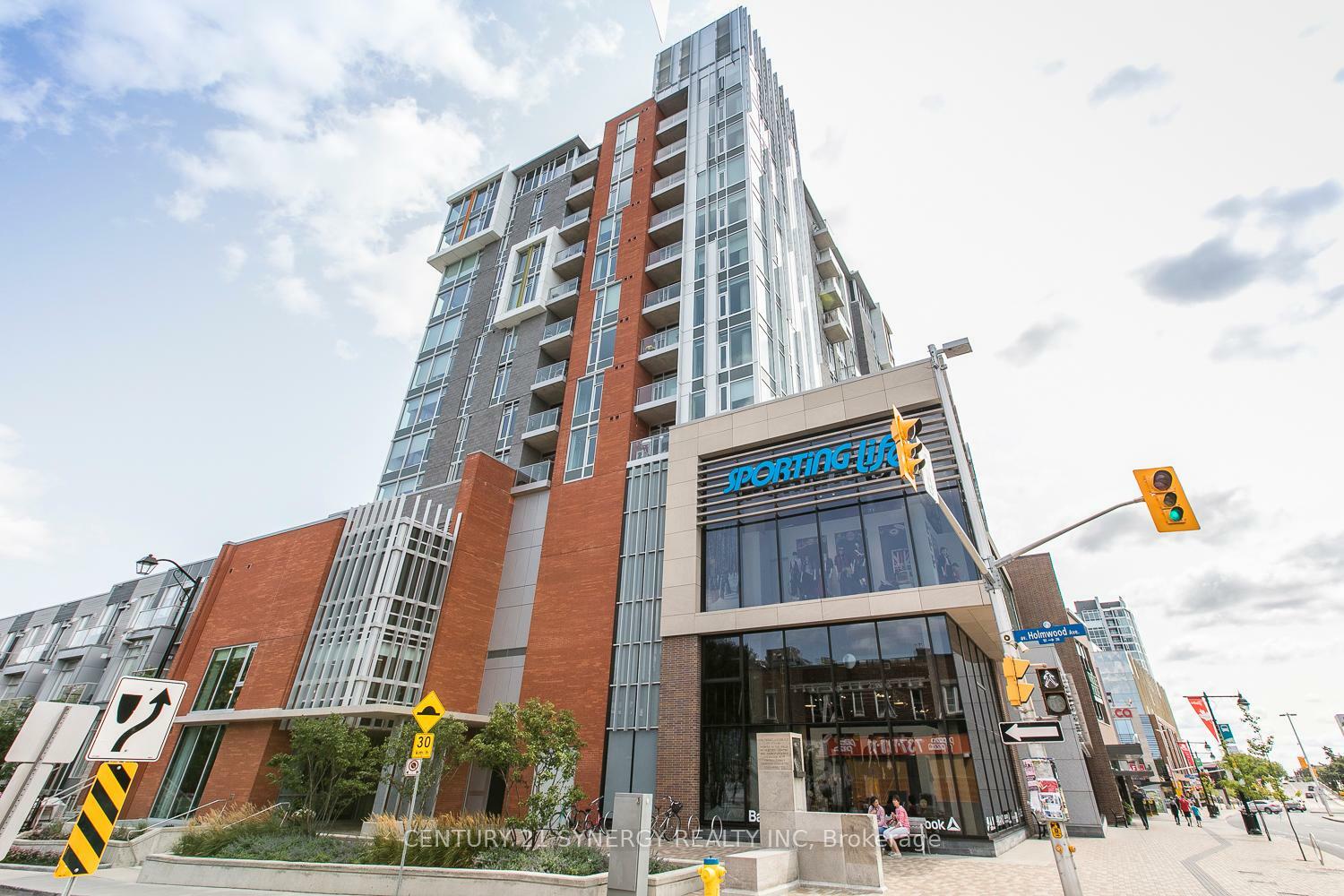 Property Photo: 118 Holmwood Avenue 508 ON K1S 5J5