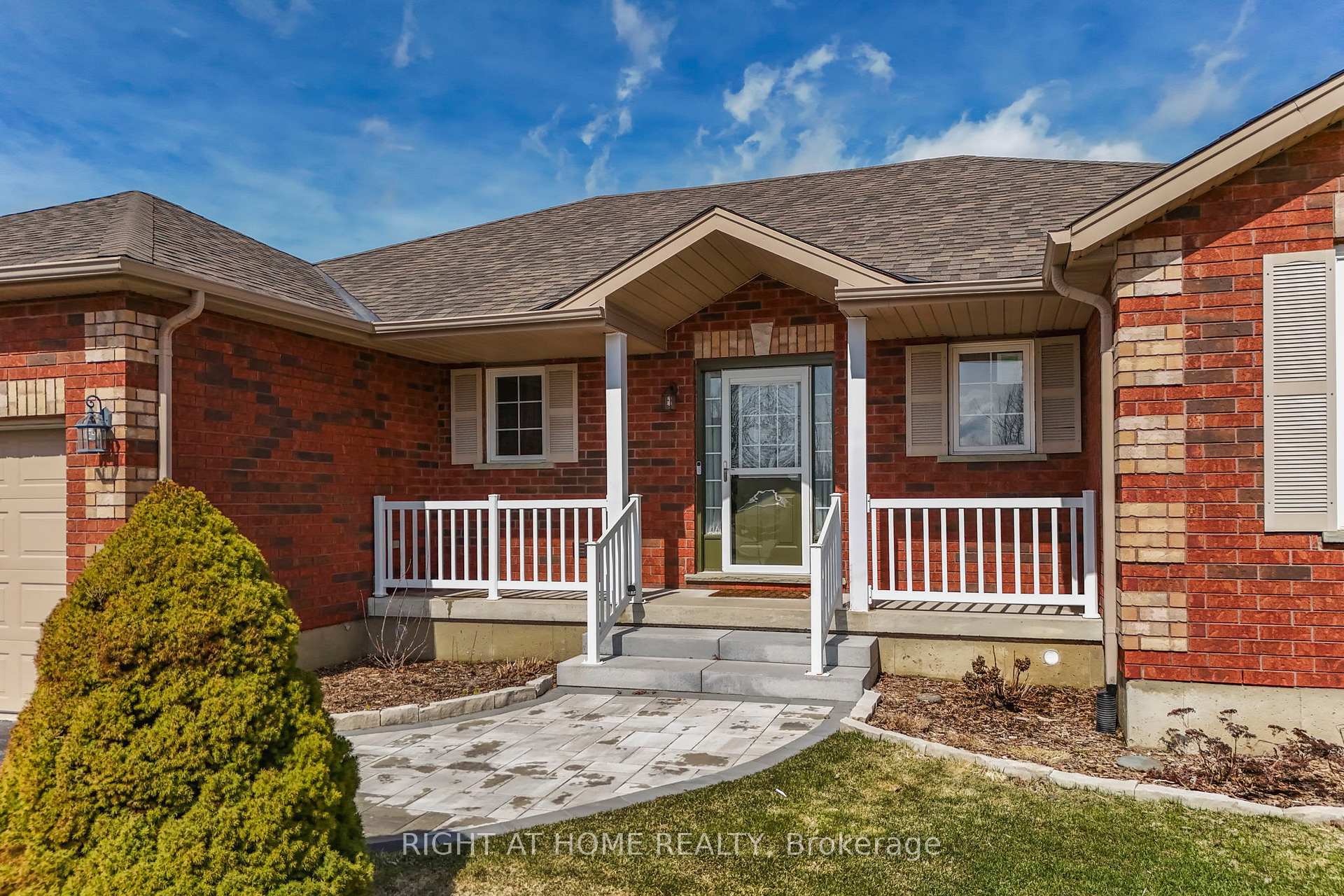 Property Photo: 16 O'Neill Circle ON L2L 2K0