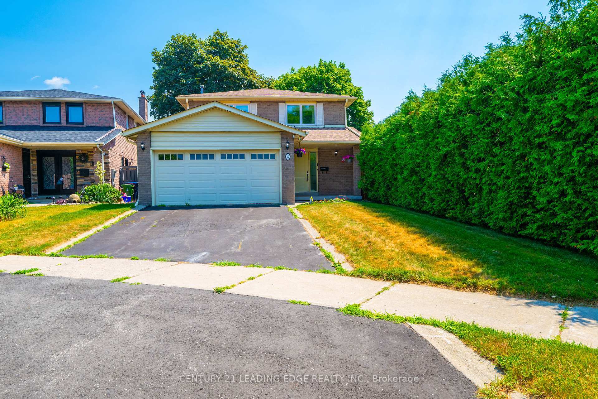 Property Photo: 47 Farmhill Court ON M1B 2M1