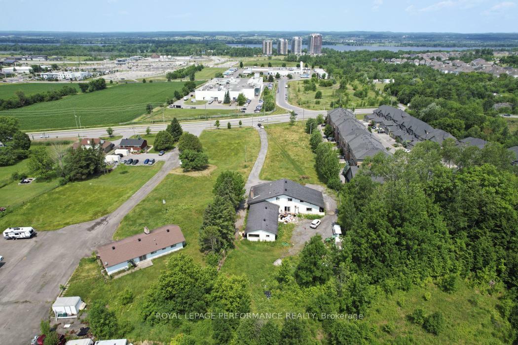 Photo de la propriété: 1016 Old Montreal Road ON K4A 3N2