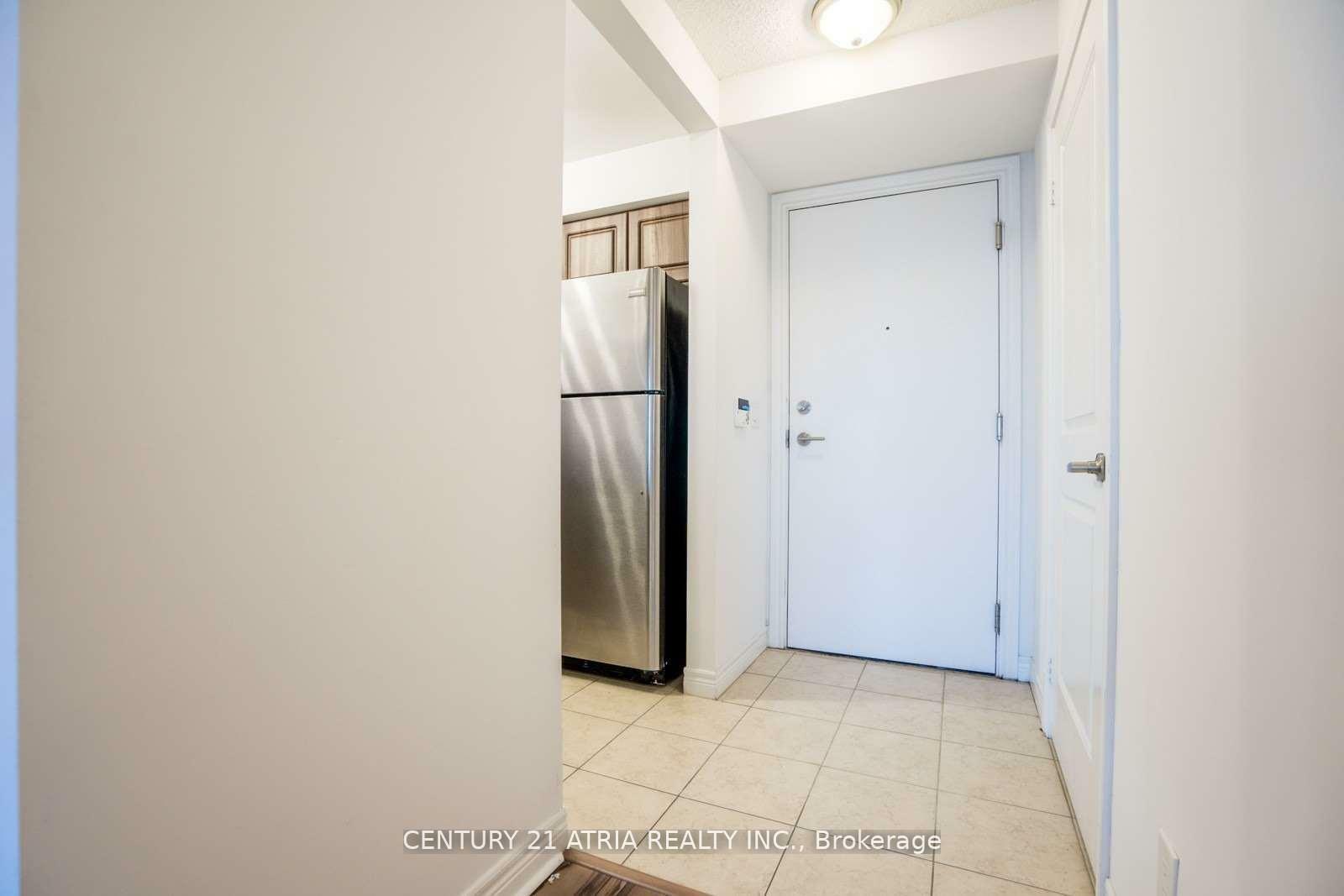 Property Photo: 50 Town Centre Court 3809 ON M1P 0A9