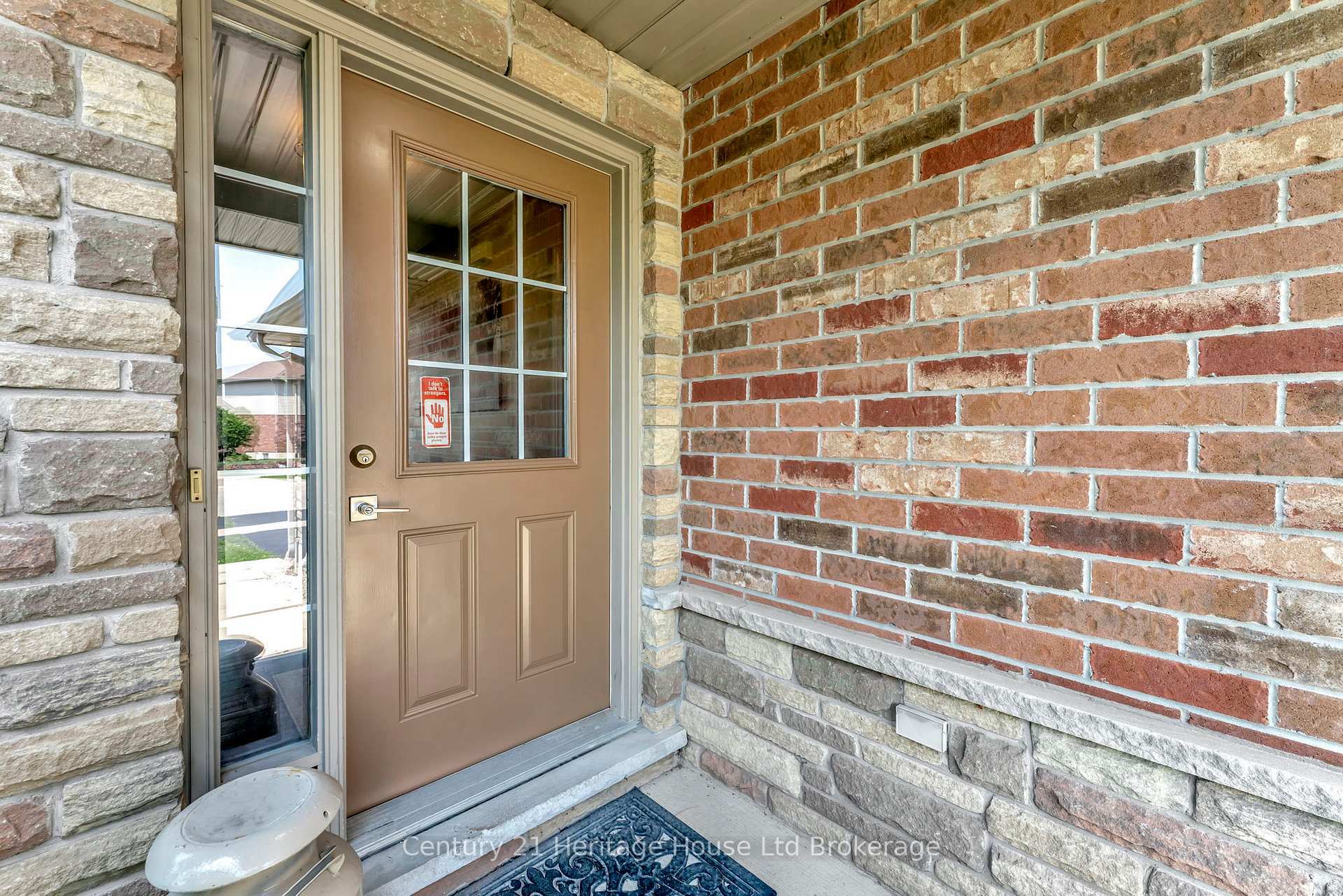Property Photo: 124 Cardinal Drive ON N4T 0A1
