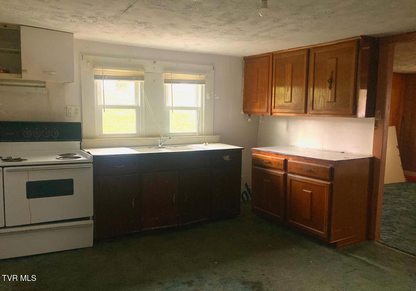 Property Photo: 329 Cypress Street TN 37645