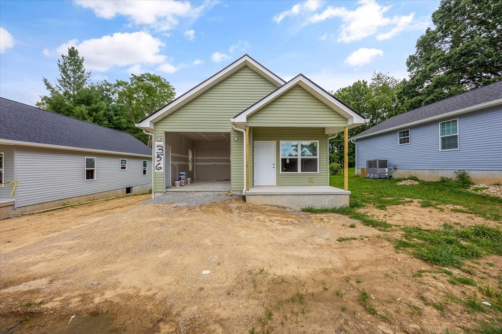 Property Photo:  356 Dayton Avenue  TN 38555 