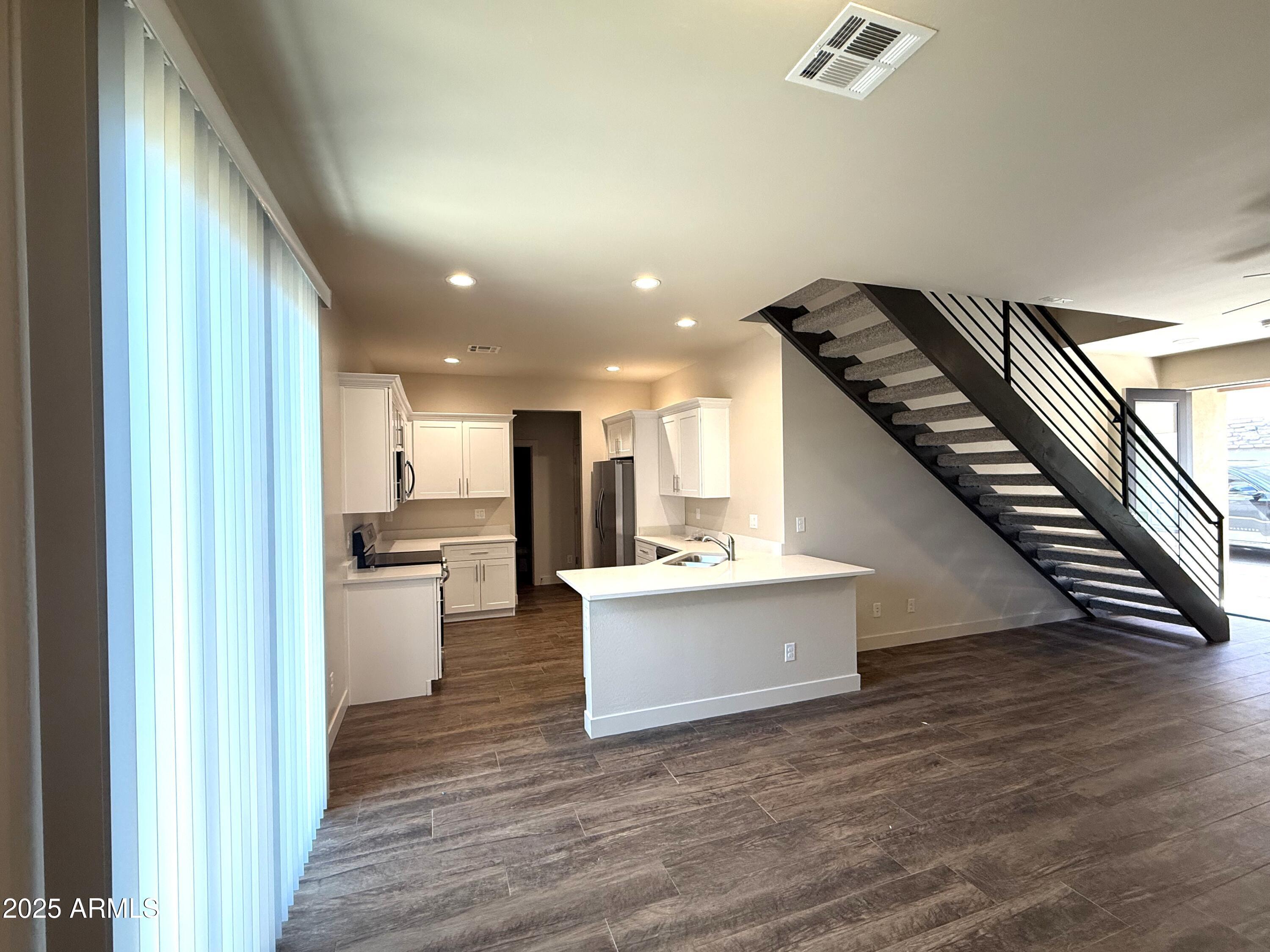Property Photo: 4307 N 13th Place AZ 85014