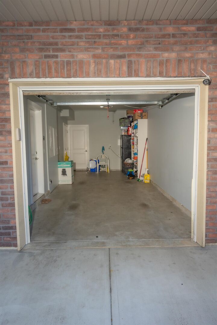Property Photo: 2530 Janzen Street 4 BC V2T 0H7