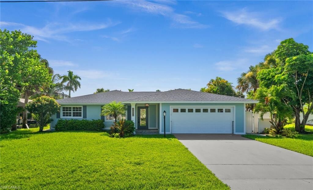 Property Photo:  27296 Buccaneer Dr  FL 34135 