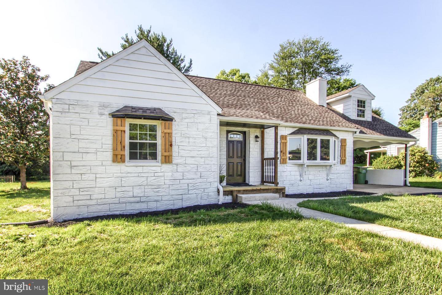 Property Photo: 719 Coolidge Street PA 17070