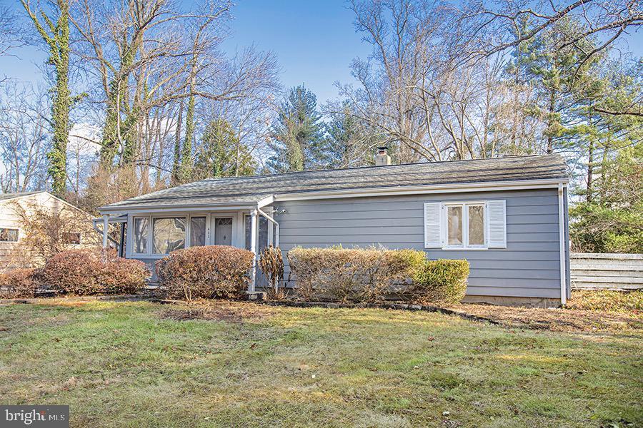 Property Photo: 433 Walnut Ln NJ 08540