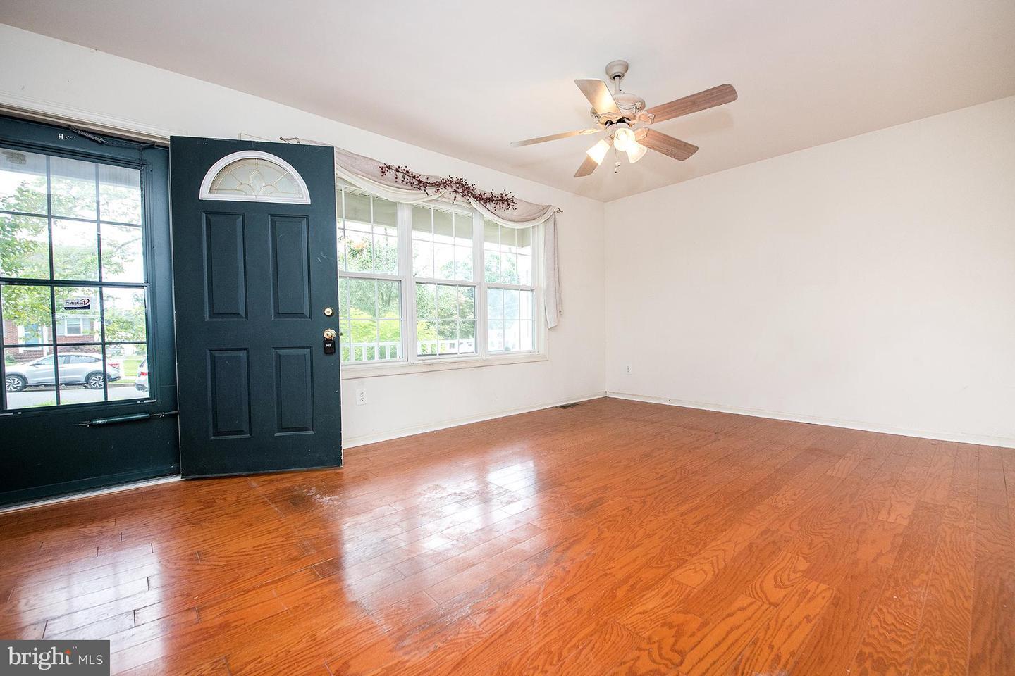 Property Photo: 122 E Coulter Avenue NJ 08108